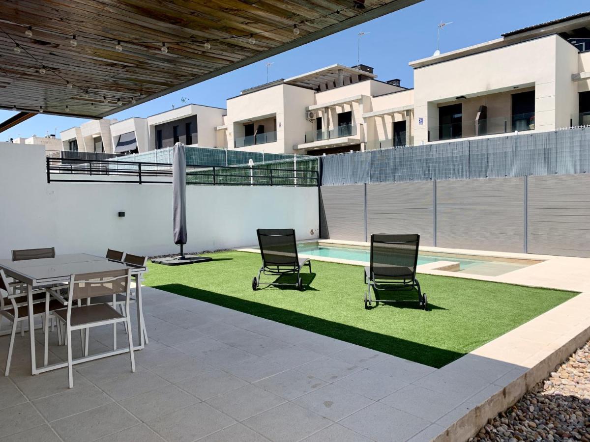 Chalet Con Piscina Privada A 25 Min De Madrid 阿罗约莫利诺斯 外观 照片