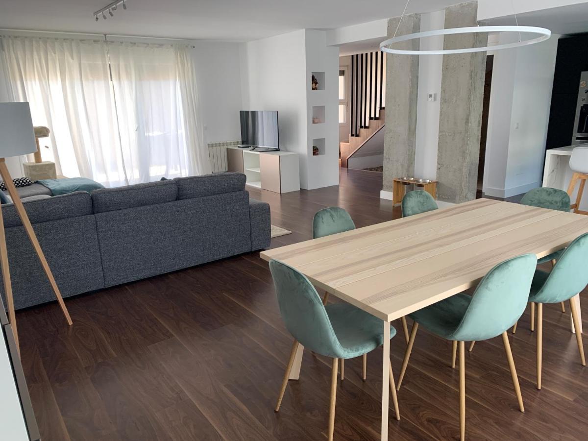 Chalet Con Piscina Privada A 25 Min De Madrid 阿罗约莫利诺斯 外观 照片