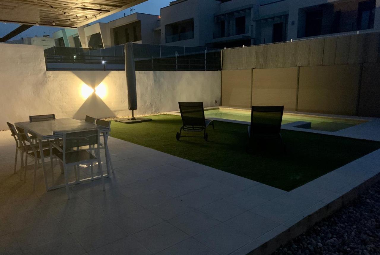 Chalet Con Piscina Privada A 25 Min De Madrid 阿罗约莫利诺斯 外观 照片