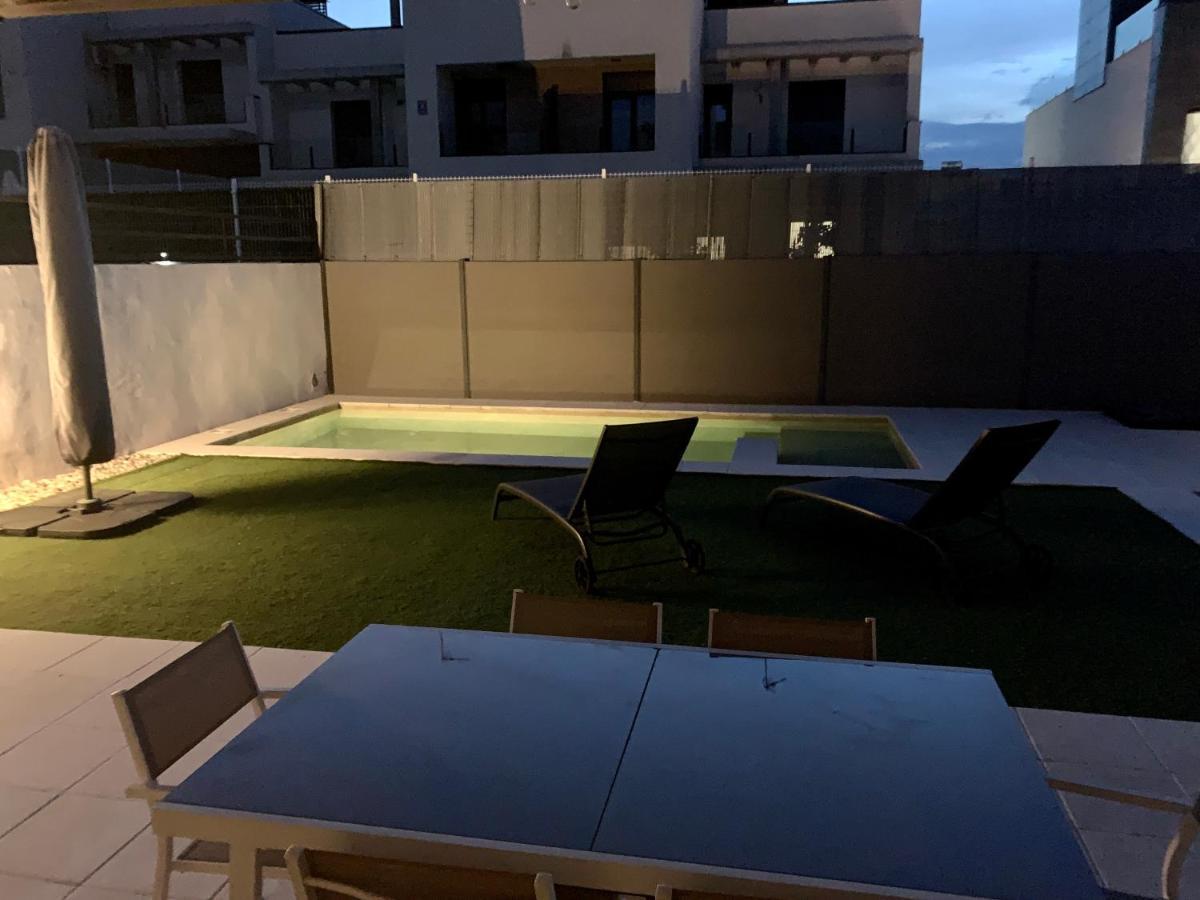 Chalet Con Piscina Privada A 25 Min De Madrid 阿罗约莫利诺斯 外观 照片